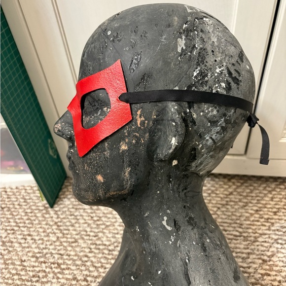 Red Superhero Mask - Picture 4 of 8